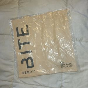 FREE WITH ANY PURCHASE FROM MY CLOSET STARTING 2/12